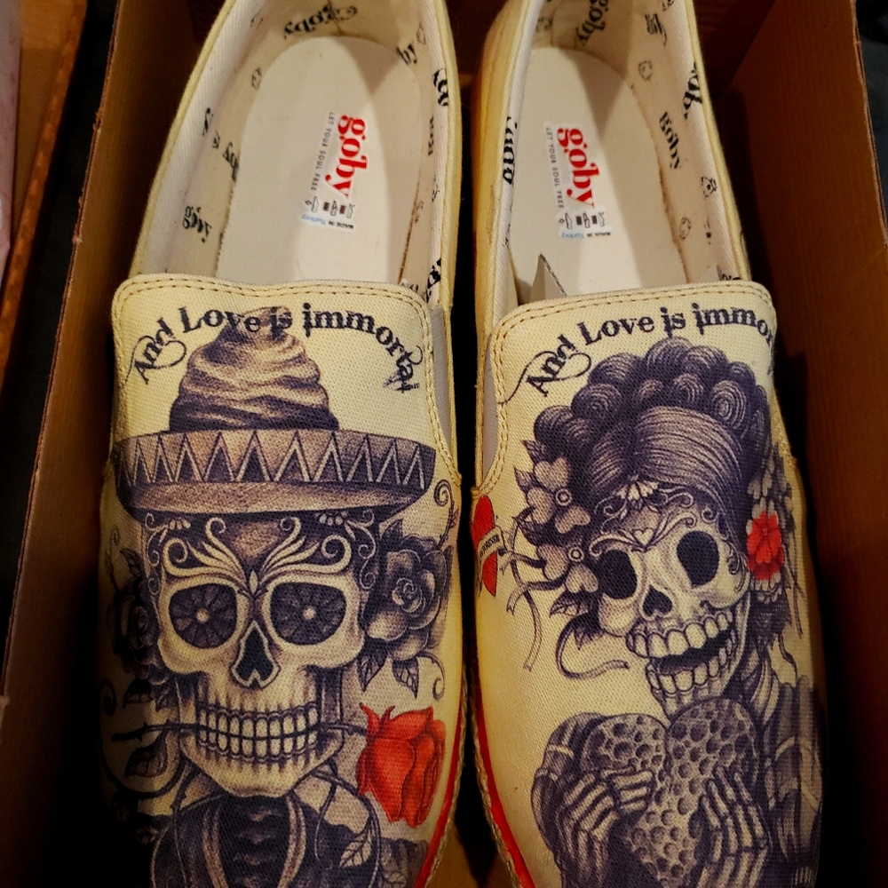 NWT Goby Sugar Skull Slip-On Espadrille 42 W Sz11